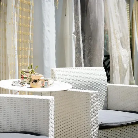 Couette-café Giardino Segreto 2*