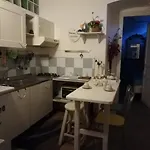 Giardino Segreto - Via Foria 216 Ammezzato B&B 4*
