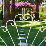 Giardino Segreto - Via Foria 216 Ammezzato B&B