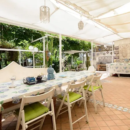 Giardino Segreto - Via Foria 216 Ammezzato 3* Neapel