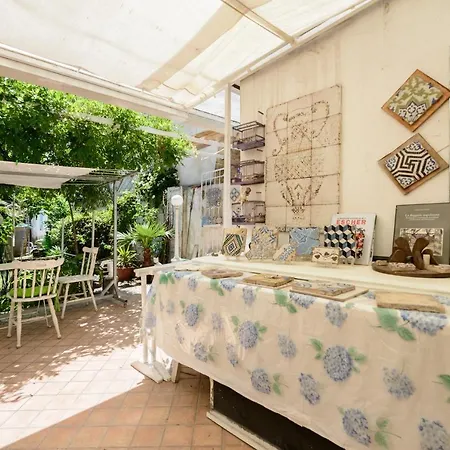 Giardino Segreto - Via Foria 216 Ammezzato