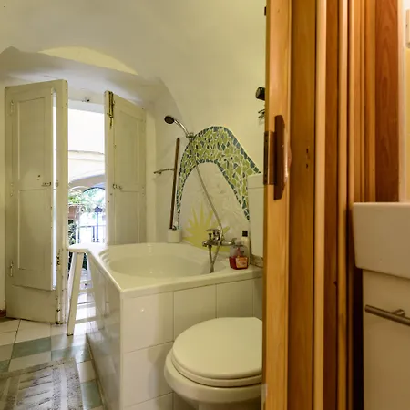 Giardino Segreto - Via Foria 216 Ammezzato *