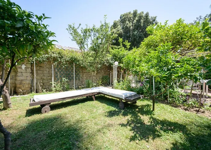 Giardino Segreto - Via Foria 216 Ammezzato 3* Neapel