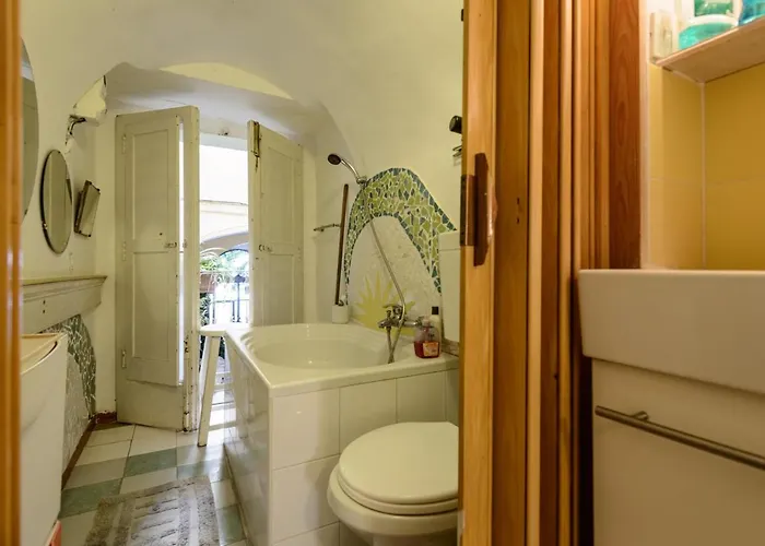 Giardino Segreto - Via Foria 216 Ammezzato