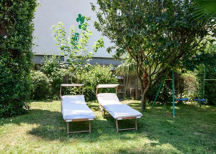Giardino Segreto - Via Foria 216 Ammezzato 3*