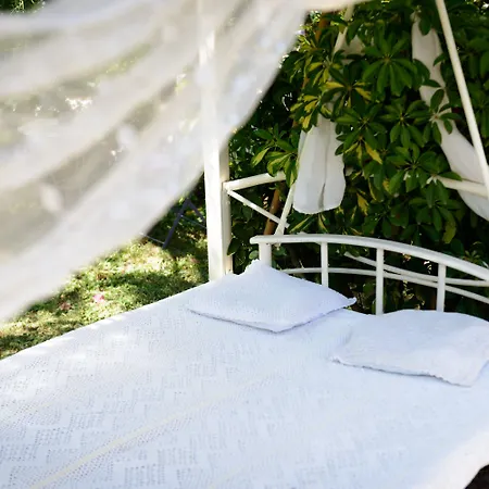 فندق مبيت وإفطار Giardino Segreto نابولي